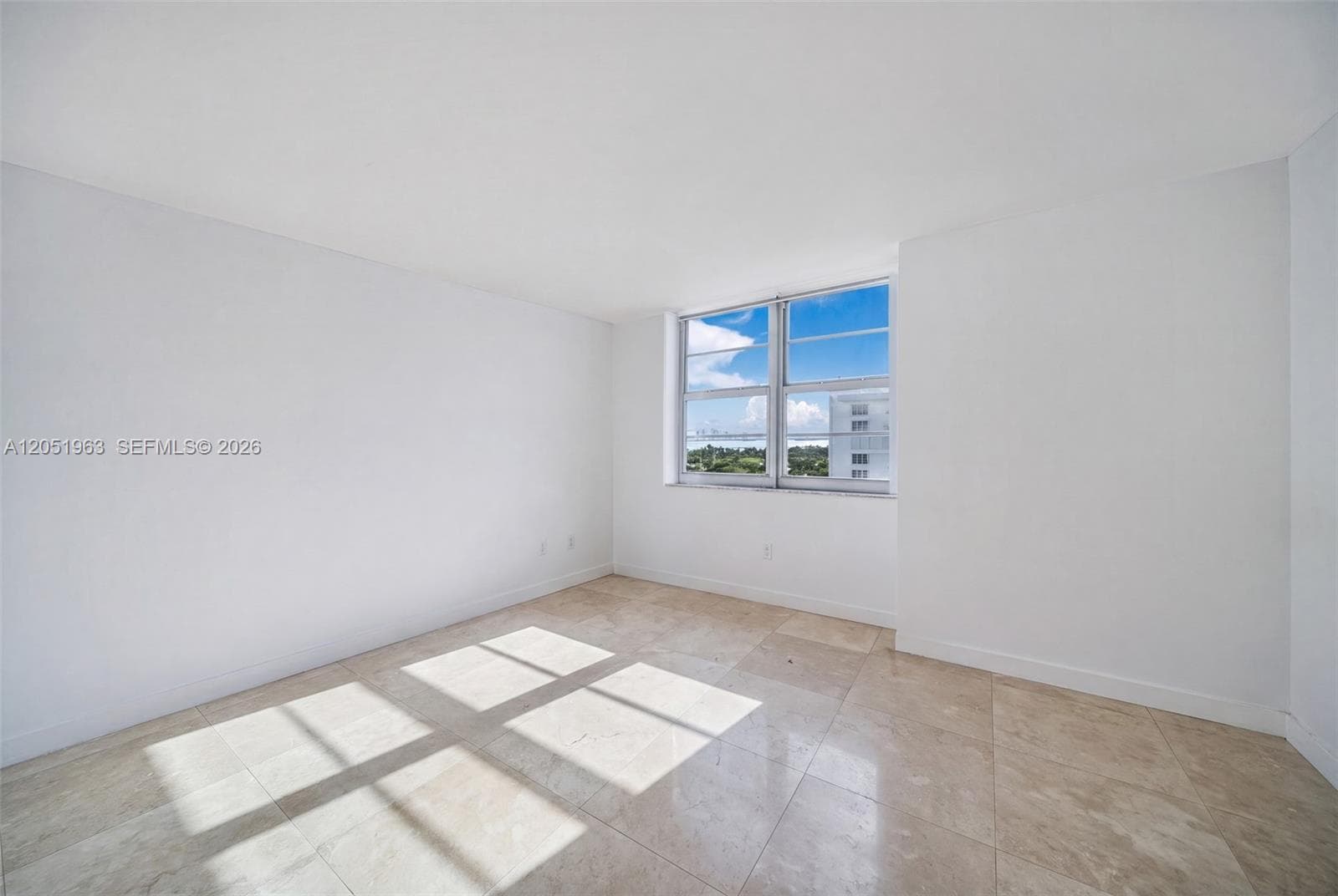 ARLEN BEACH CONDO · #1415 in Miami Beach - Photo 14