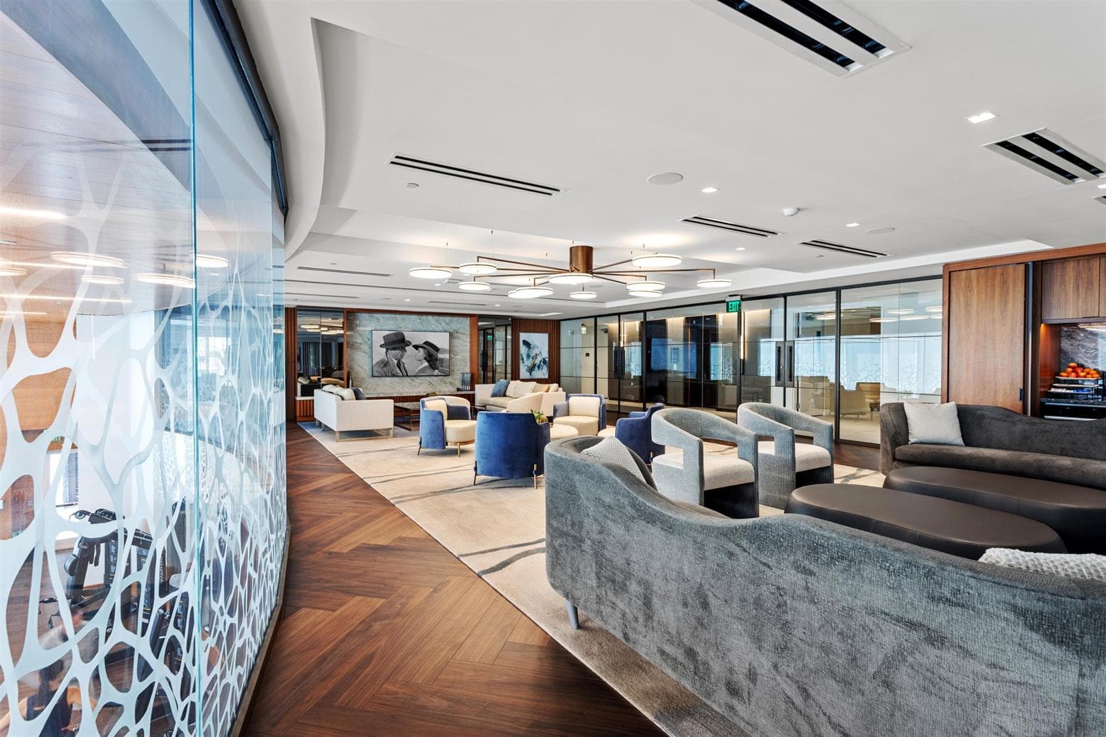 CLUB ROOM