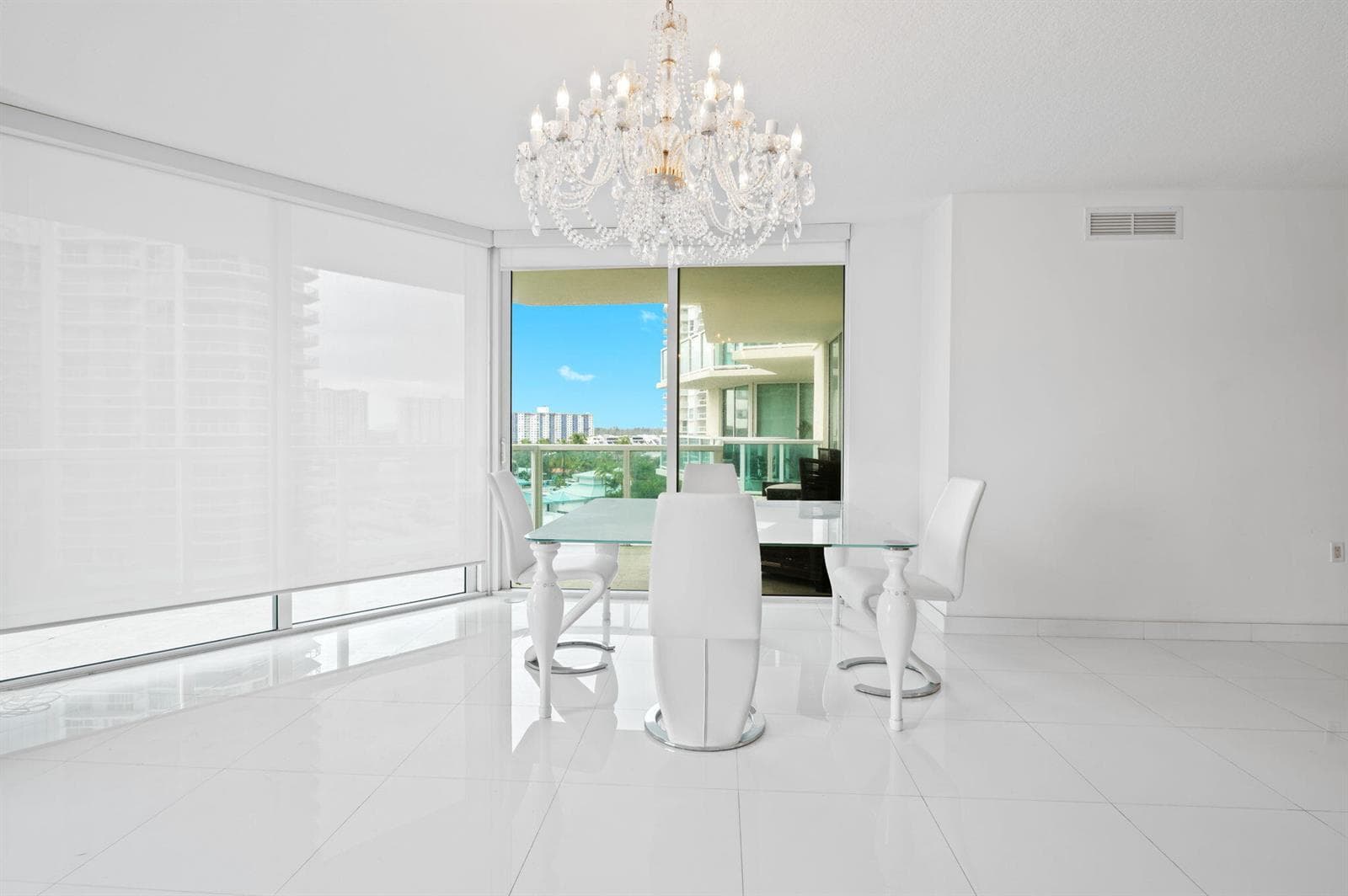 10-web-or-mls-200-sunny-isles-blvd-806