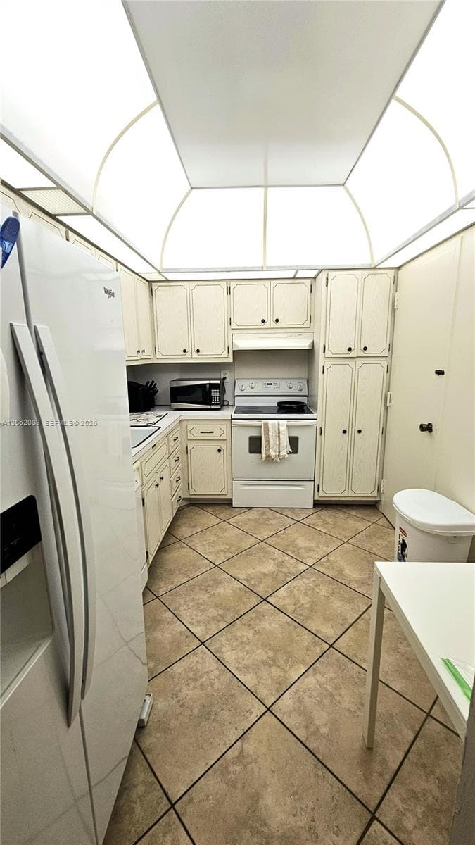 HEMISPHERES CONDO · #4L in Hallandale Beach - Photo 7