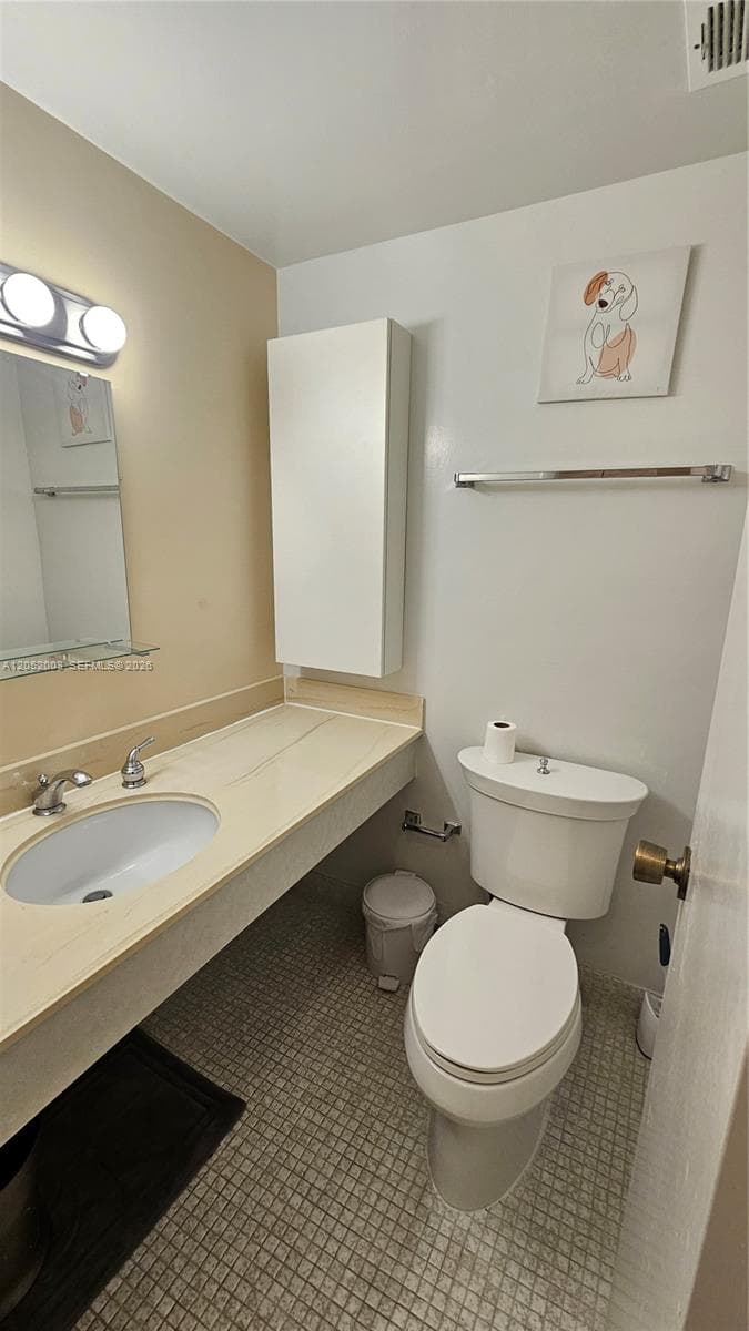 HEMISPHERES CONDO · #4L in Hallandale Beach - Photo 9