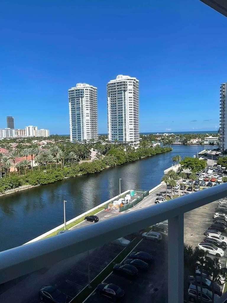 FLAMENCO CONDO TOWER I · #902 in Aventura - Photo 5