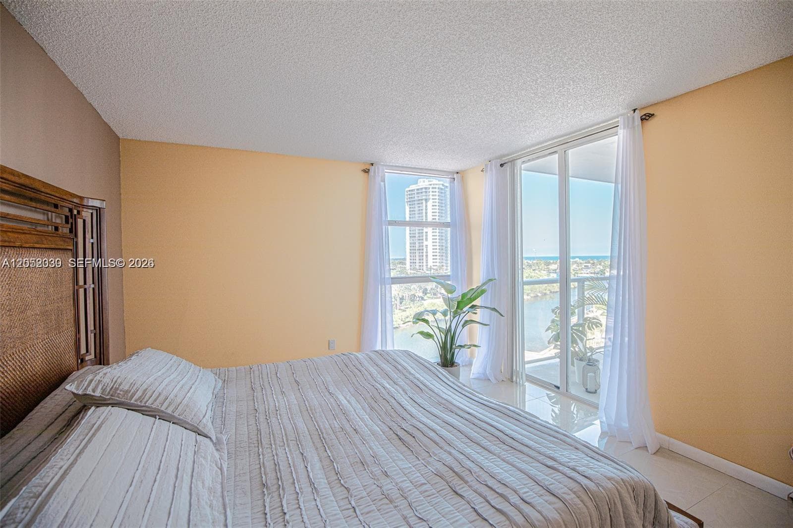 FLAMENCO CONDO TOWER I · #902 in Aventura - Photo 10