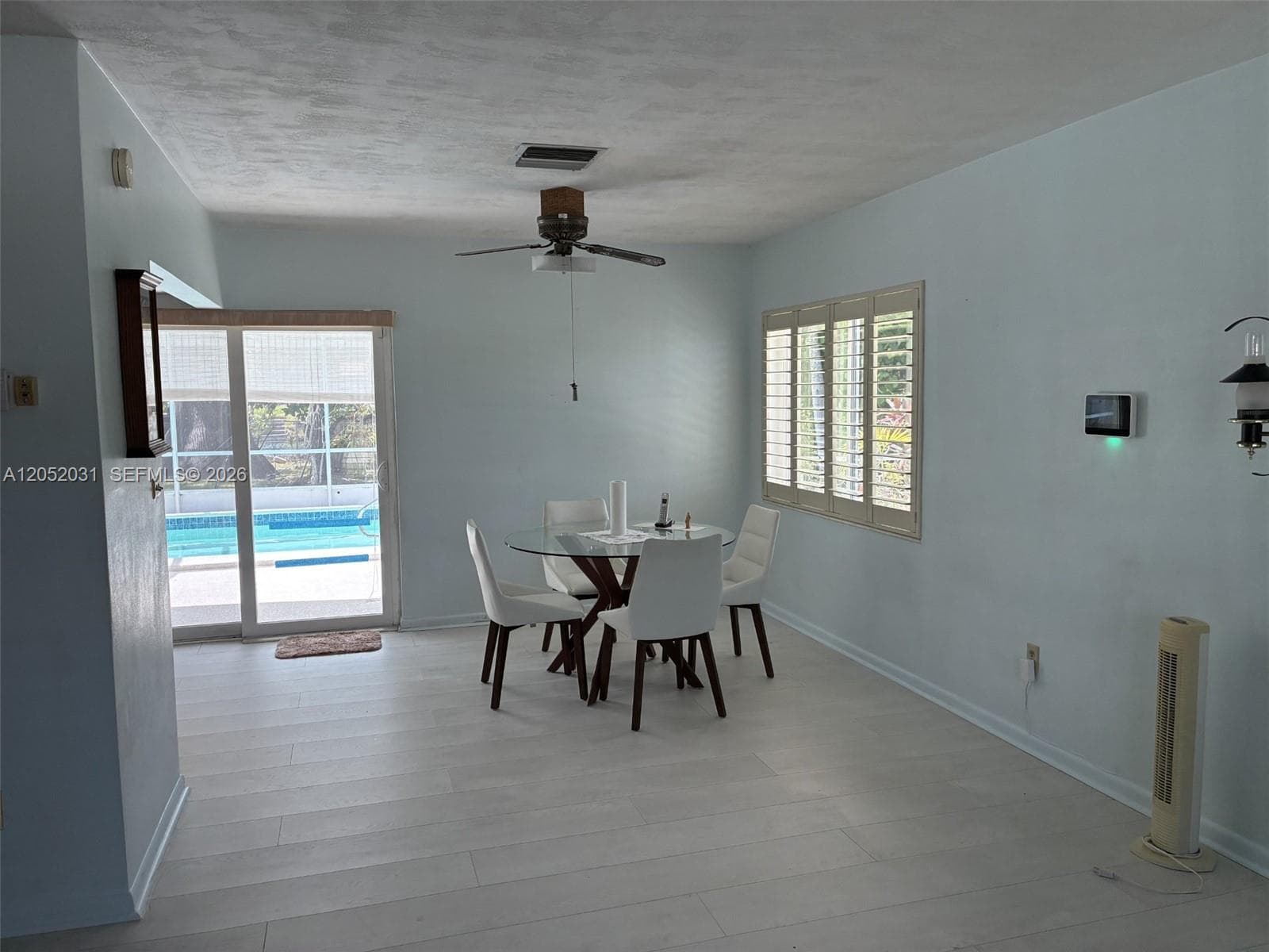 19120 Bel Aire Dr photo 3