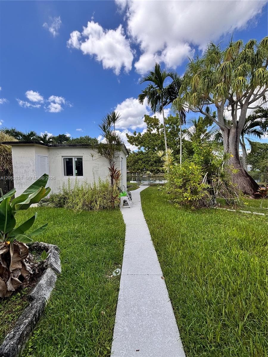 19120 Bel Aire Dr photo 19