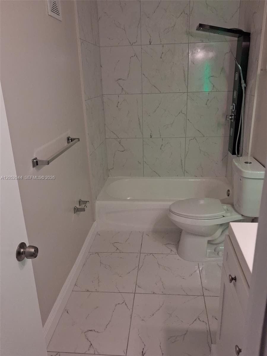 7245 NW 173rd Dr #2502 photo 2