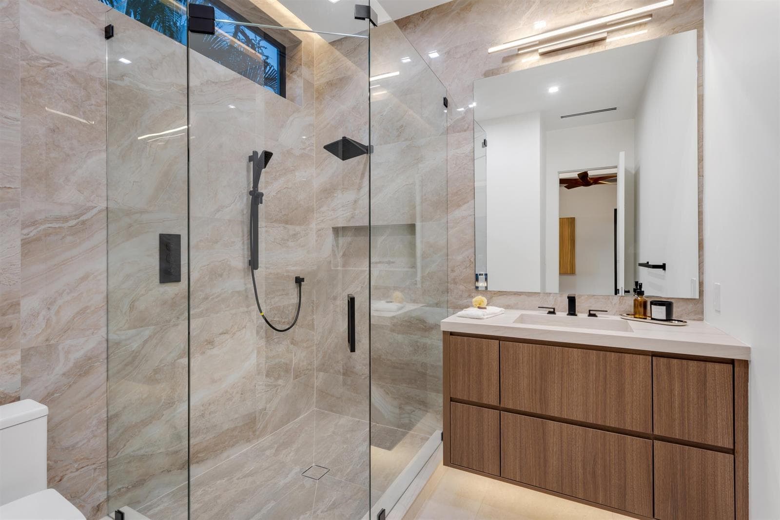BATHROOM_4