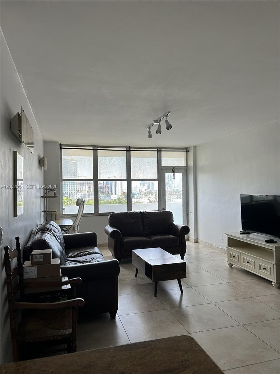 PARKVIEW POINT CONDO · #8R in Miami Beach - Photo 6