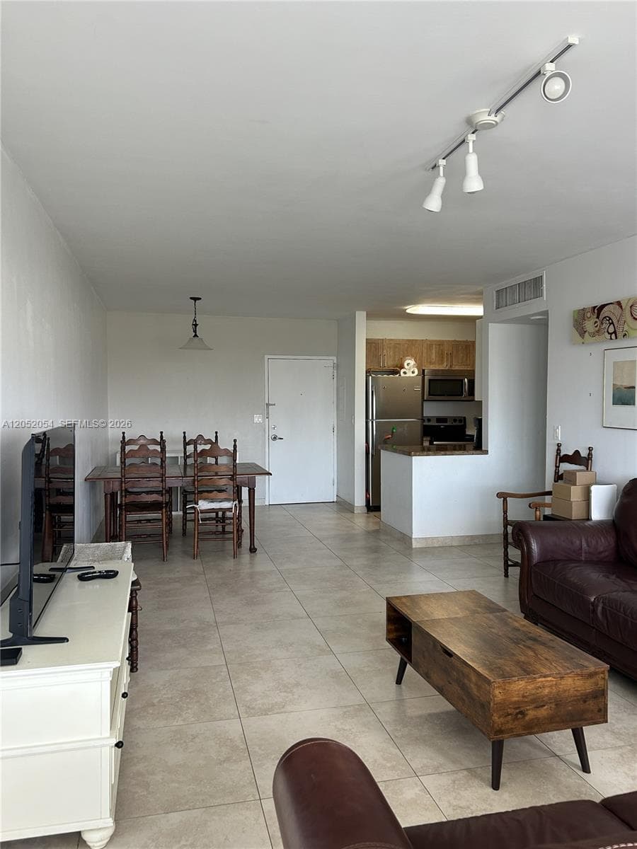PARKVIEW POINT CONDO · #8R in Miami Beach - Photo 4
