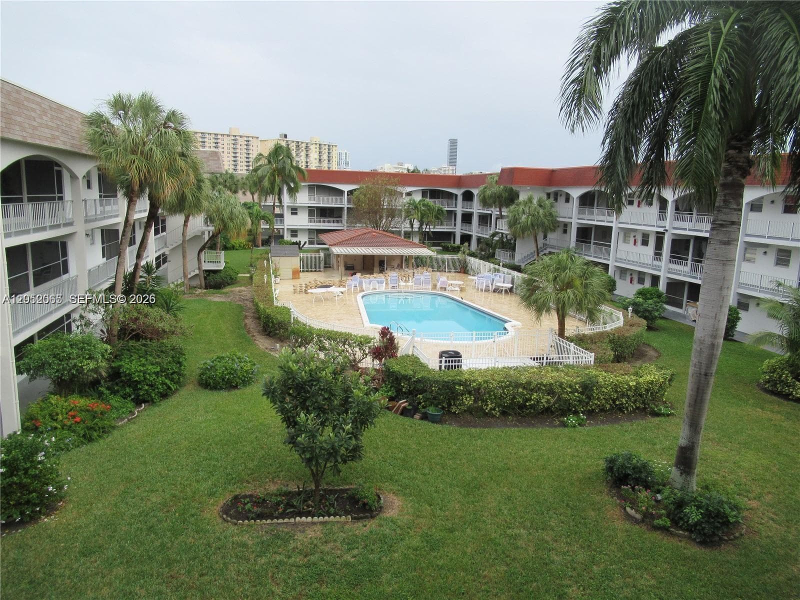 PARADISE VILLAS · #121-A in Hallandale Beach - Photo 1