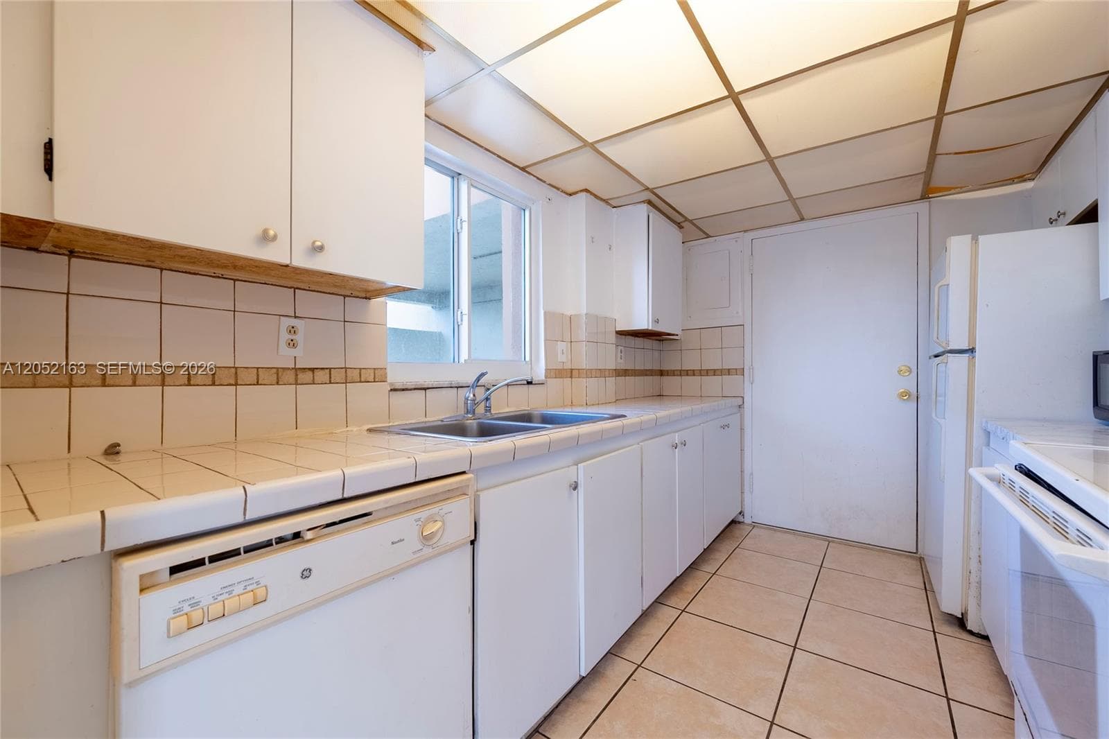 MARBELLA TOWER CONDO · #711 in Sunny Isles Beach - Photo 16