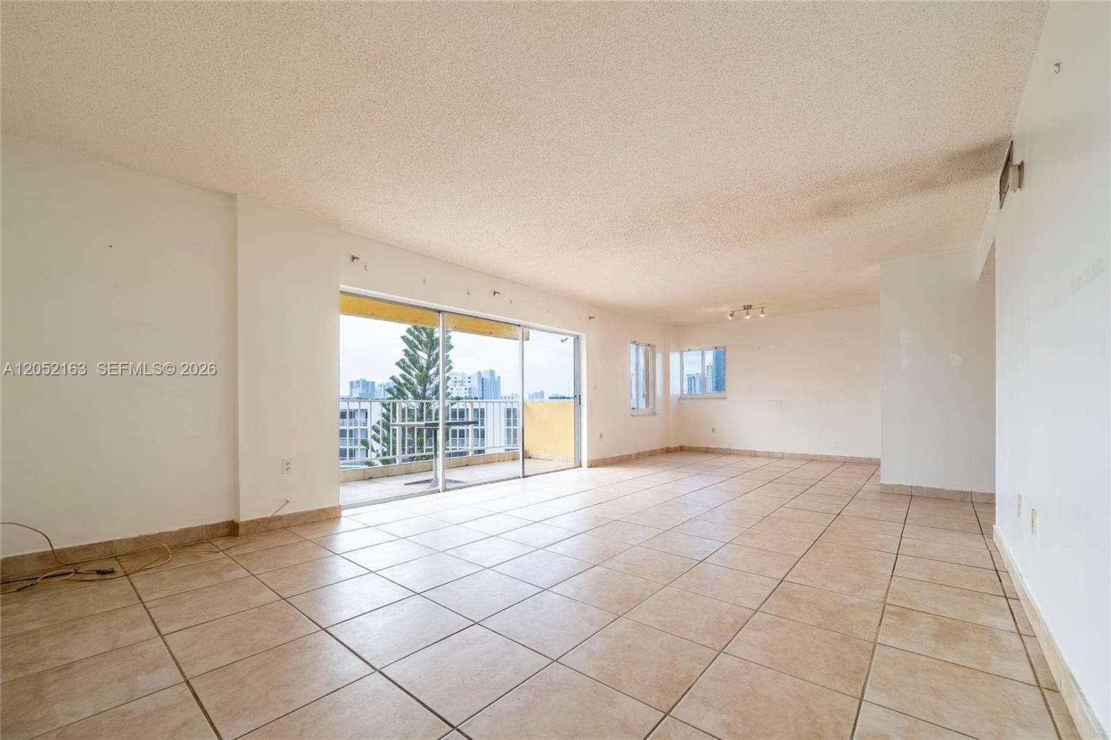 MARBELLA TOWER CONDO · #711 in Sunny Isles Beach - Photo 10