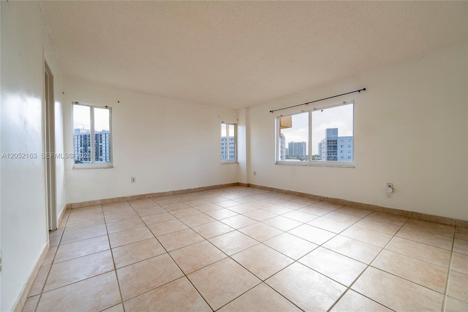 MARBELLA TOWER CONDO · #711 in Sunny Isles Beach - Photo 18