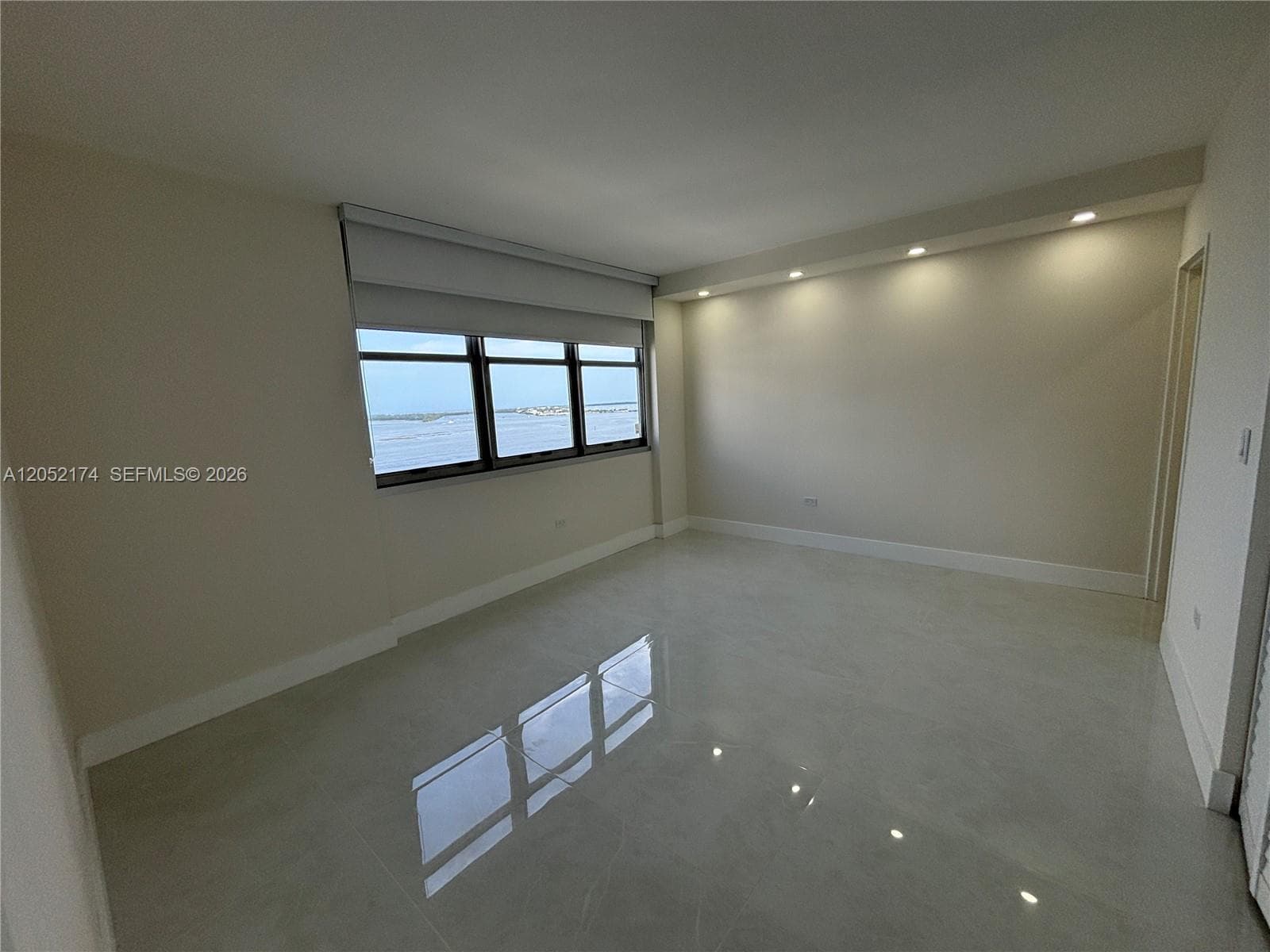 FOUR AMBASSADORS CONDO PH · #1904 in Miami - Photo 12