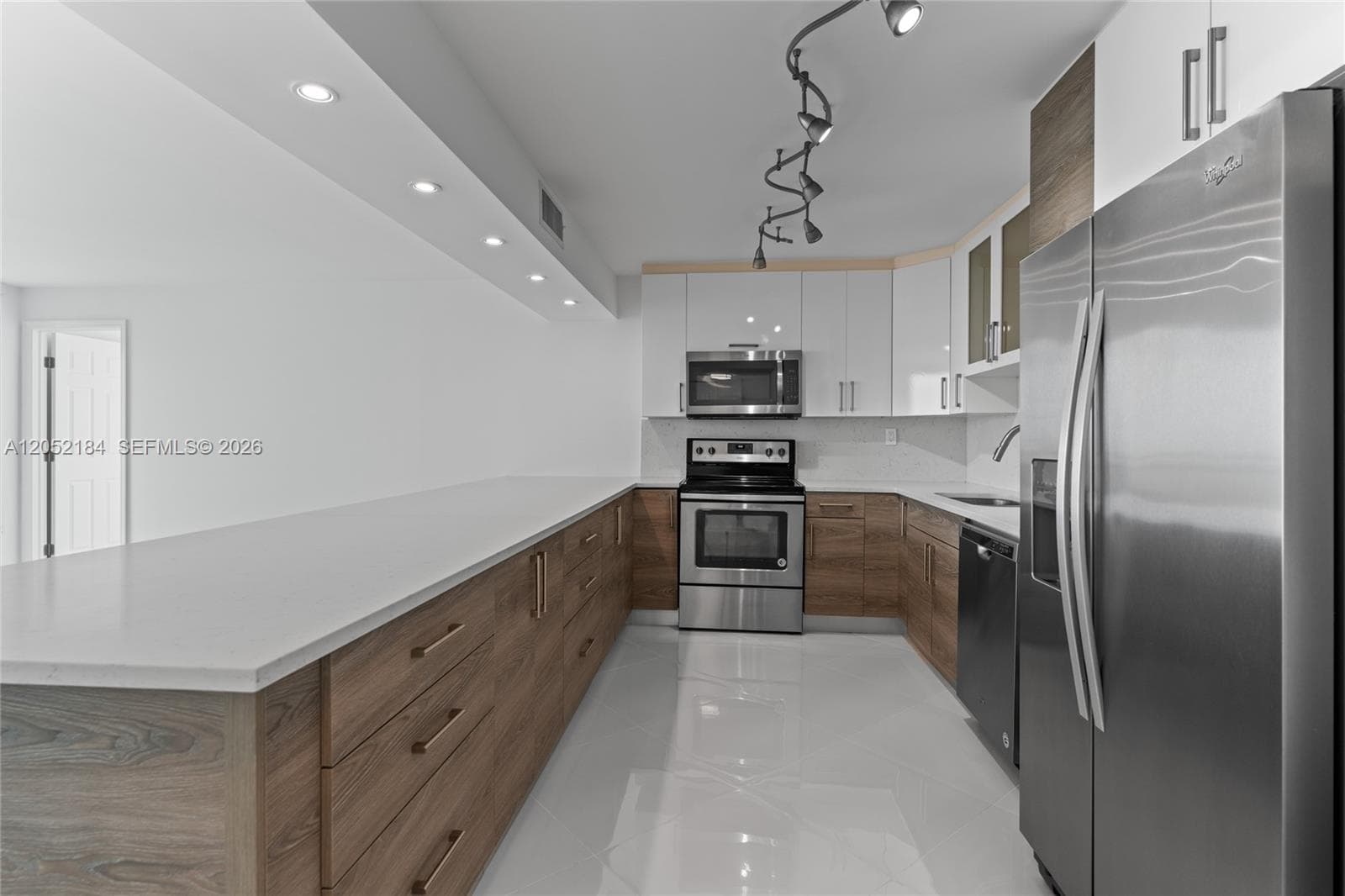 BURLEIGH HOUSE CONDO · #1535 in Miami Beach - Photo 11