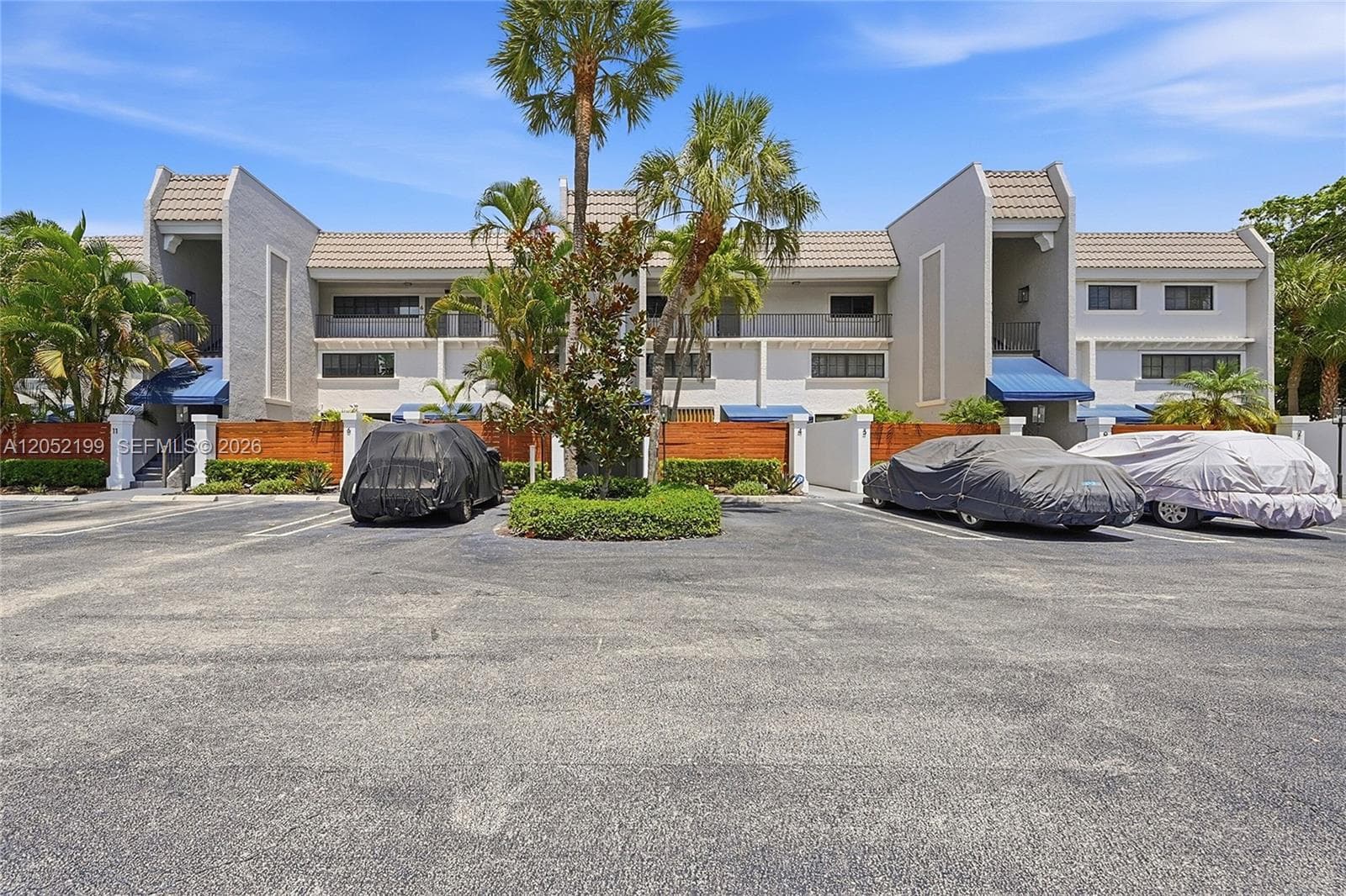 PALM TRAIL PLACE · #10 in Delray Beach - Photo 4