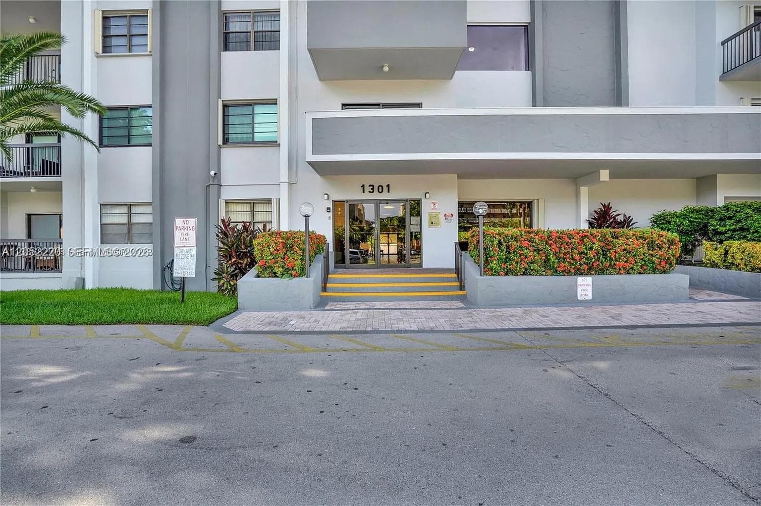 1301 Ne 7th · #405 in Hallandale Beach - Photo 2