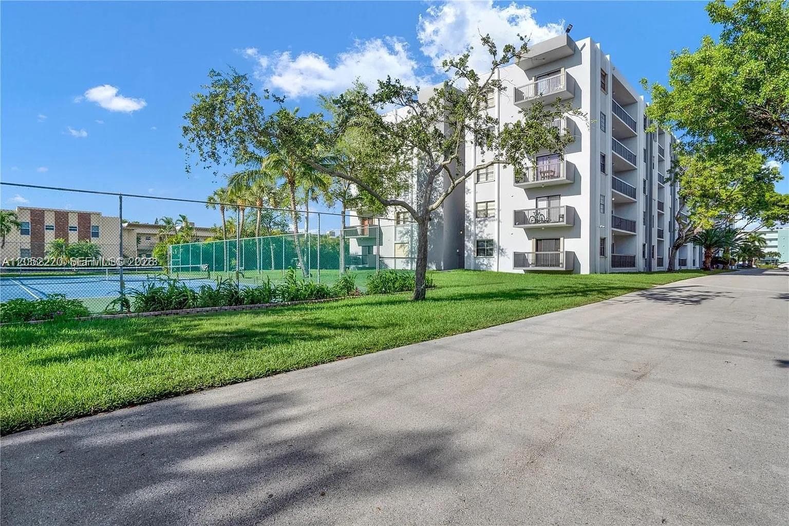 1301 Ne 7th · #405 in Hallandale Beach - Photo 3