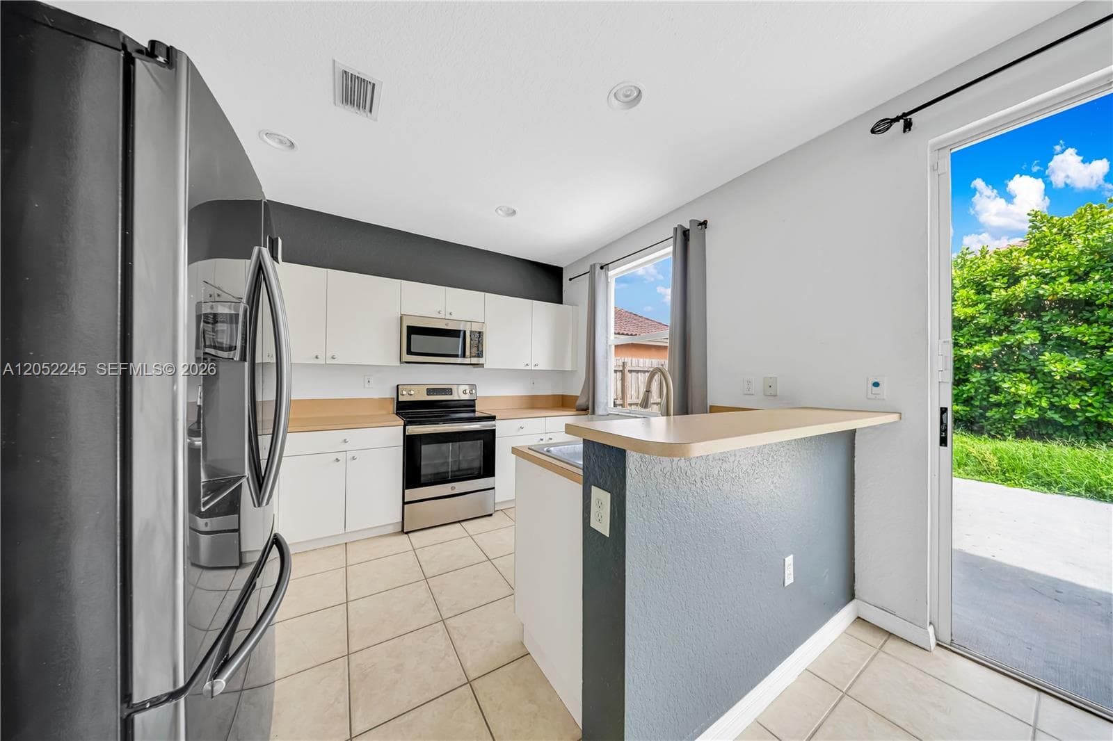 2019 SE 13th St photo 6