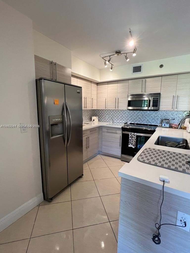 YACHT CLUB AT AVENTURA · #2505 in Aventura - Photo 6