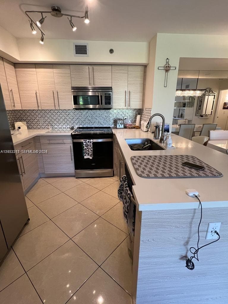 YACHT CLUB AT AVENTURA · #2505 in Aventura - Photo 8