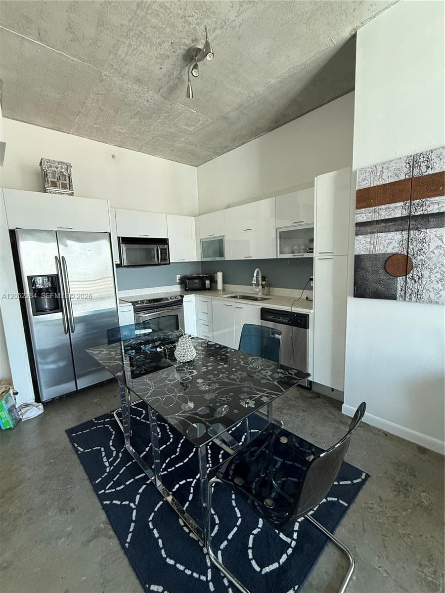 Loft Downtown II · #2811 in Miami - Photo 4