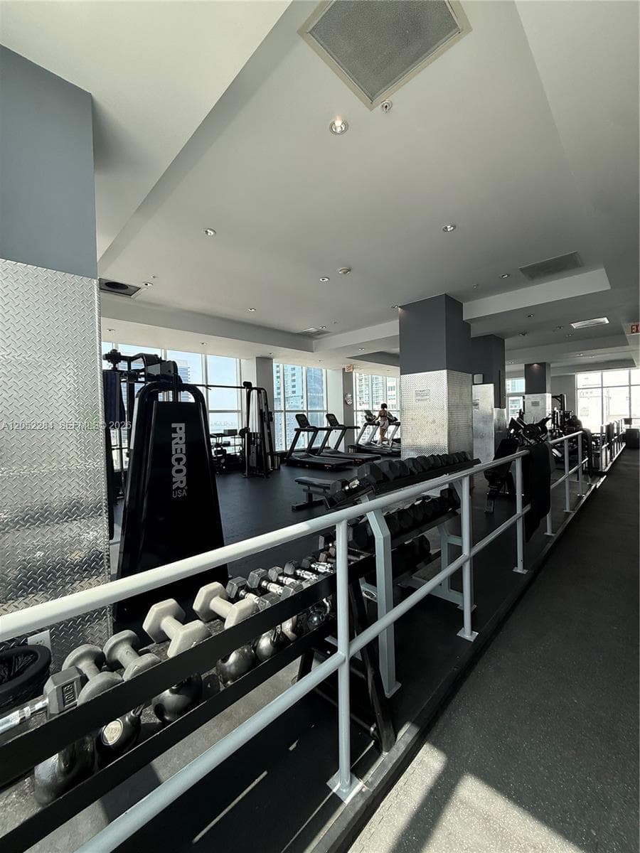 Loft Downtown II · #2811 in Miami - Photo 8