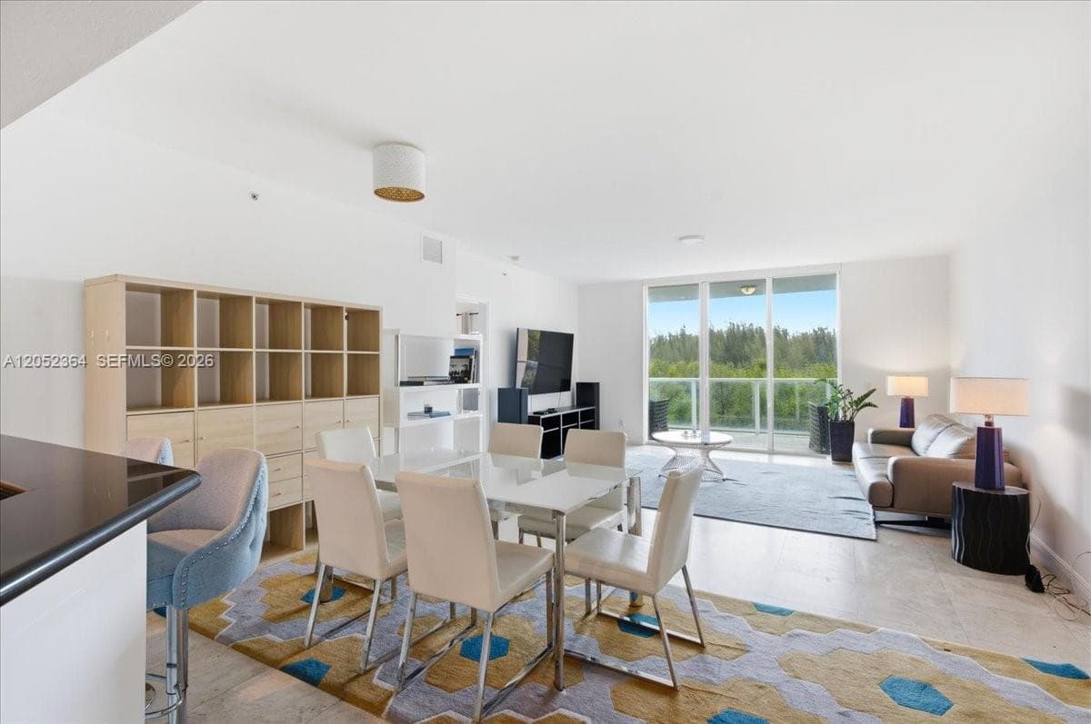 THE OAKS I CONDO · #402 in North Miami - Photo 5