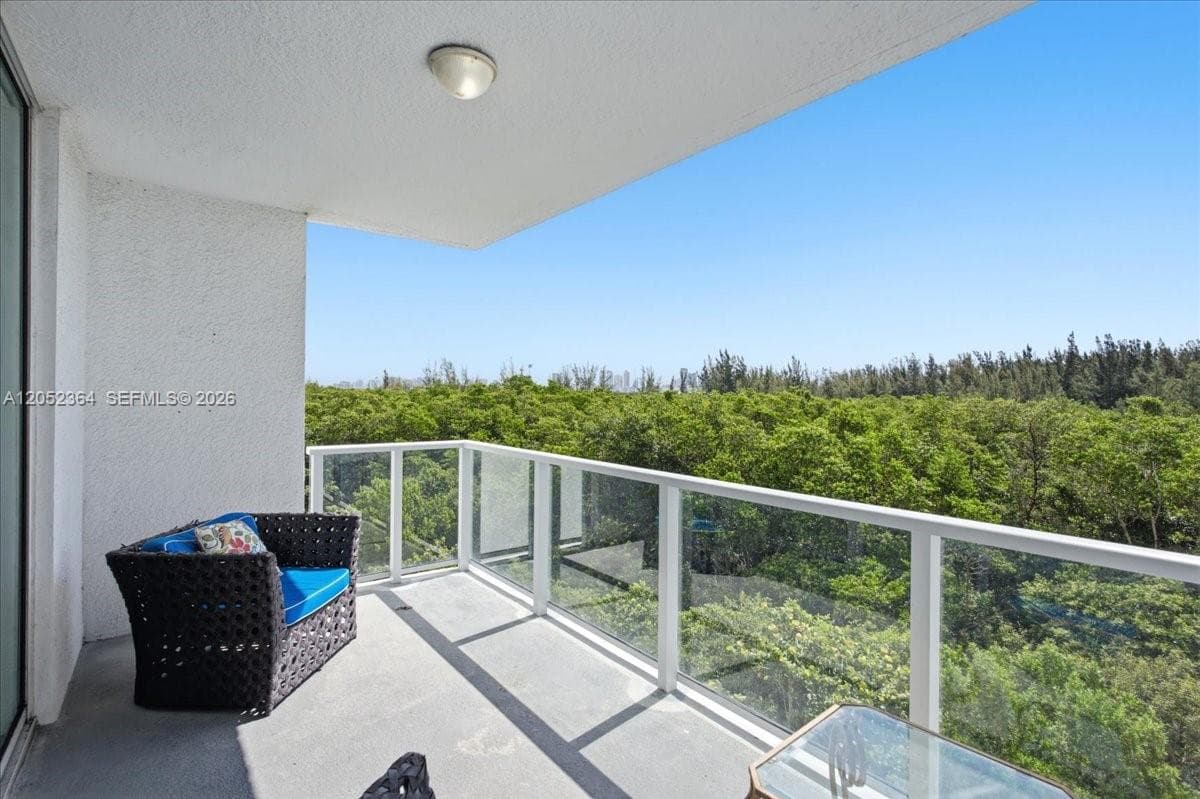 THE OAKS I CONDO · #402 in North Miami - Photo 20