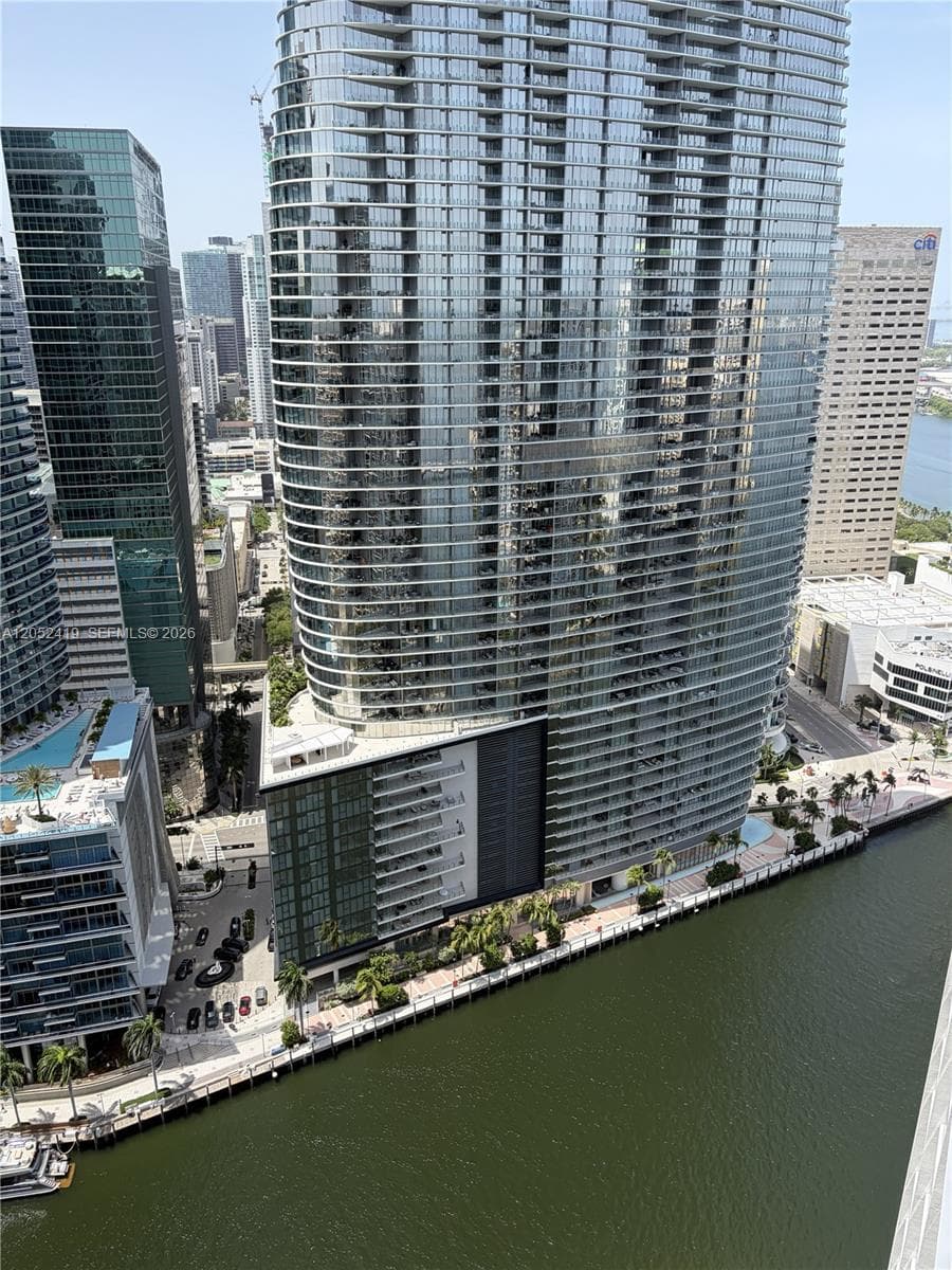 Icon Brickell I · #4008 in Miami - Photo 17