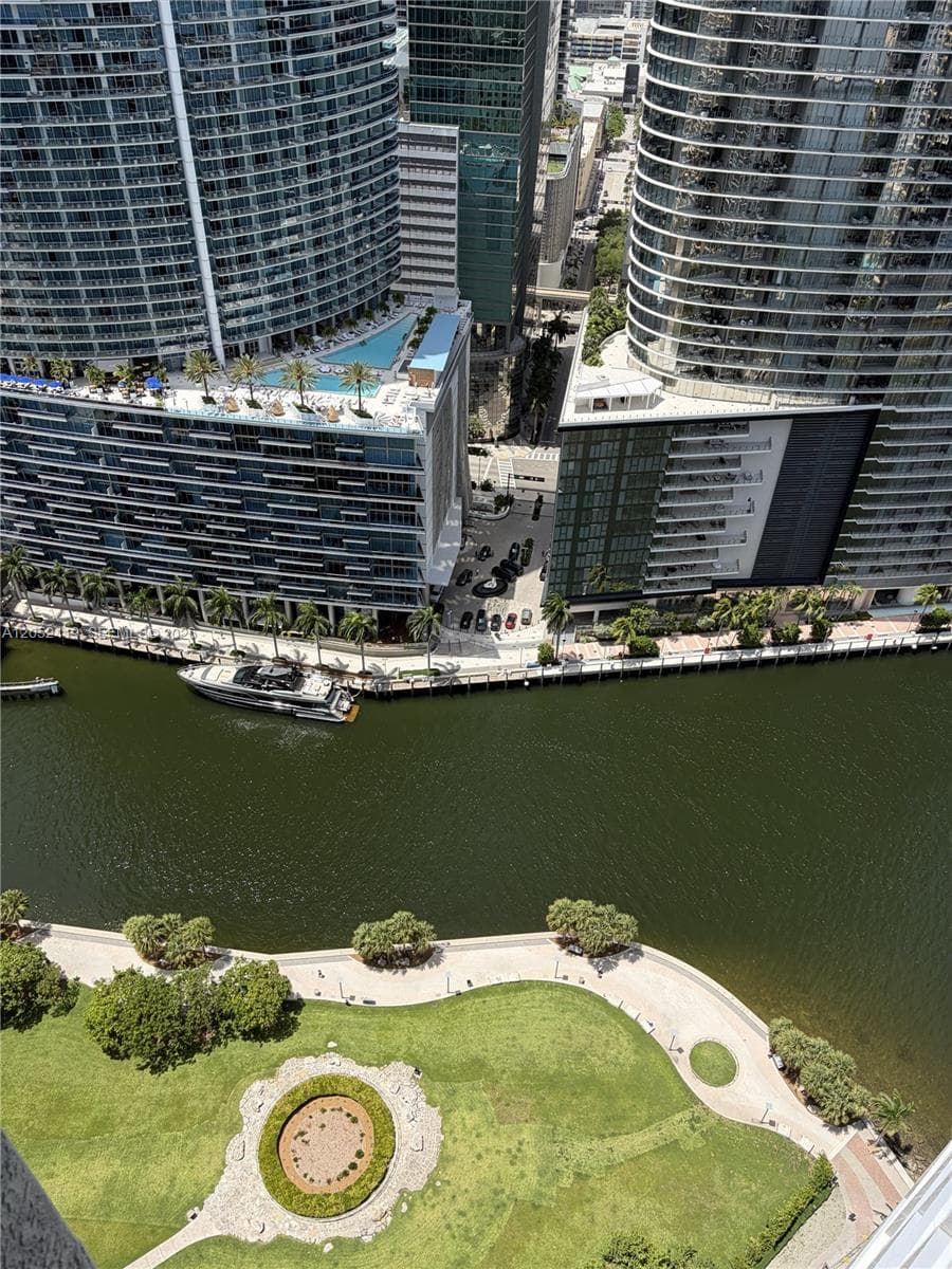 Icon Brickell I · #4008 in Miami - Photo 16