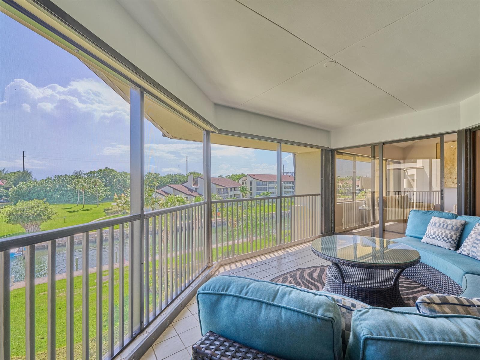 Balcony to waterway