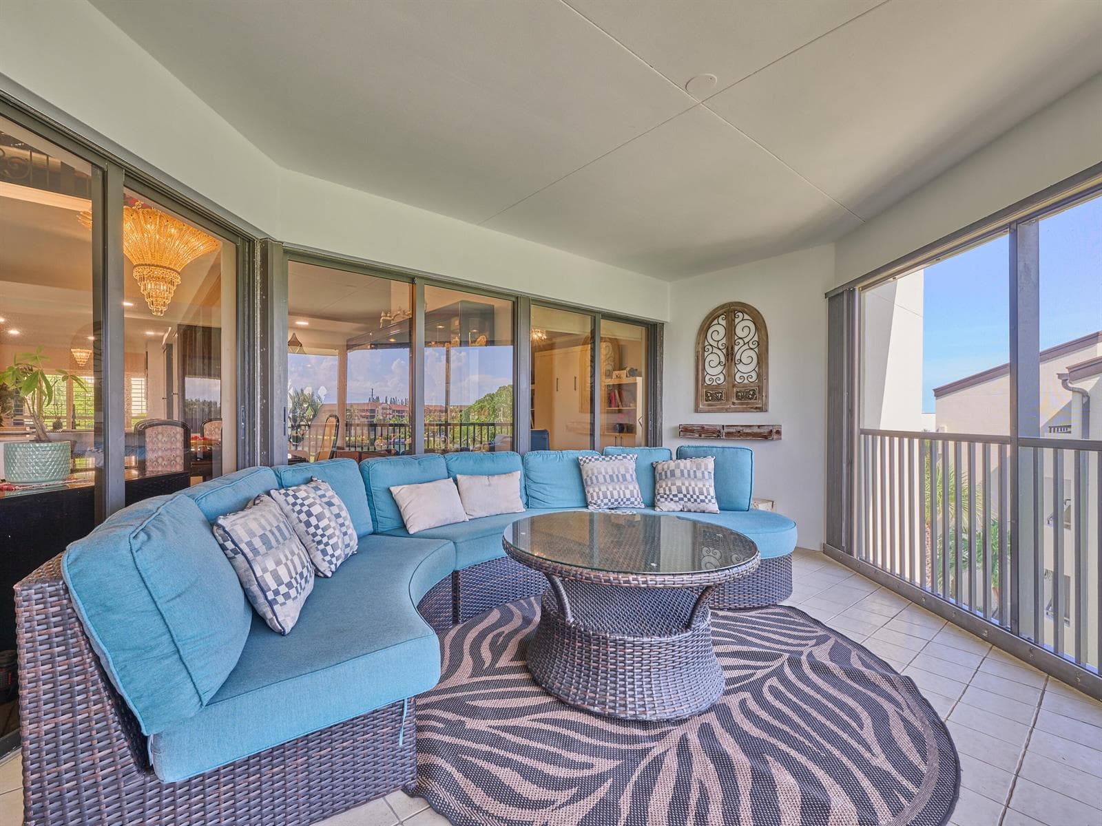Balcony to Dining