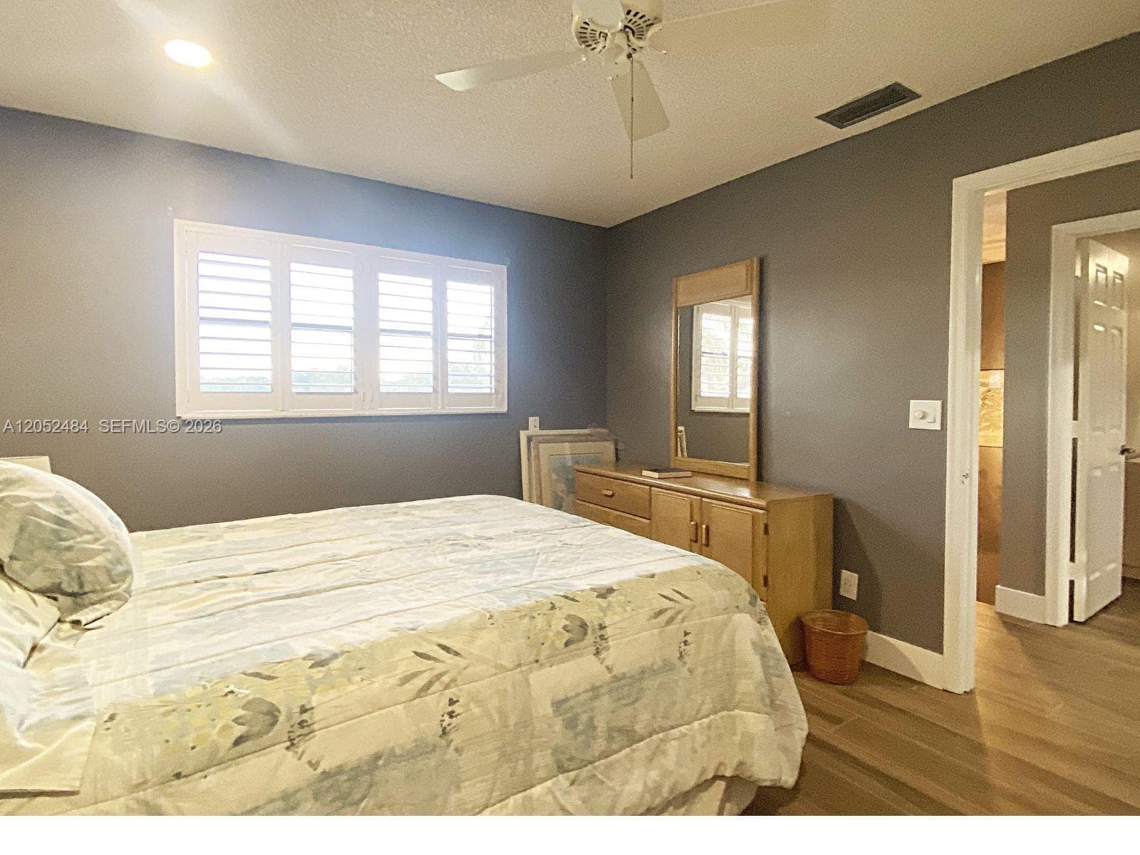 437 Prestwick Ln photo 17