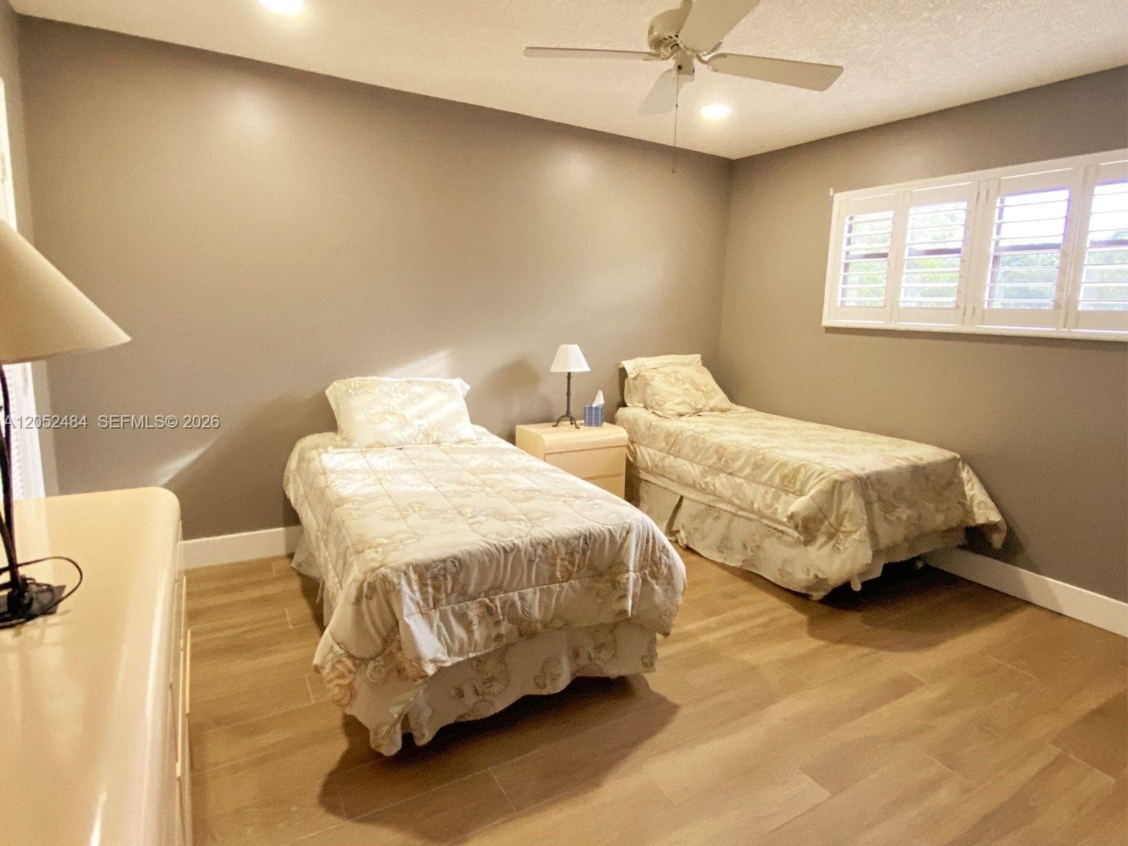 437 Prestwick Ln photo 15
