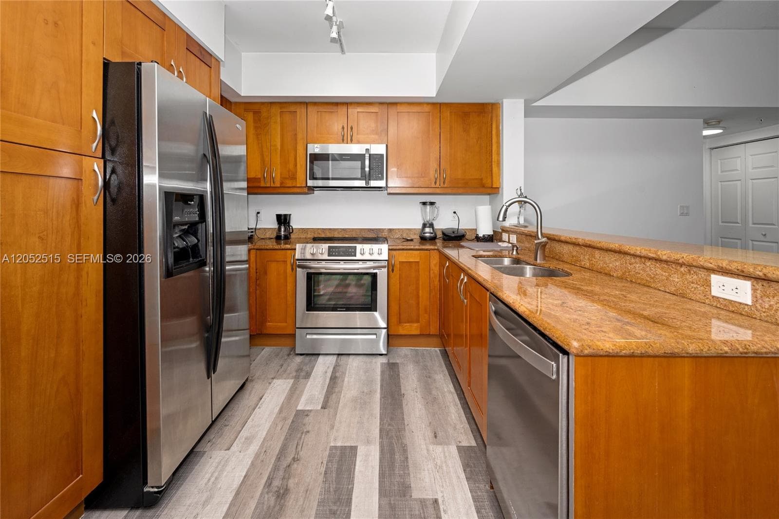 WEST · #2501W in Hallandale Beach - Photo 5