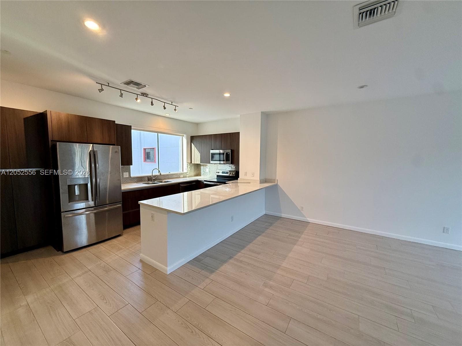 113 NE 6th St #621 photo 7