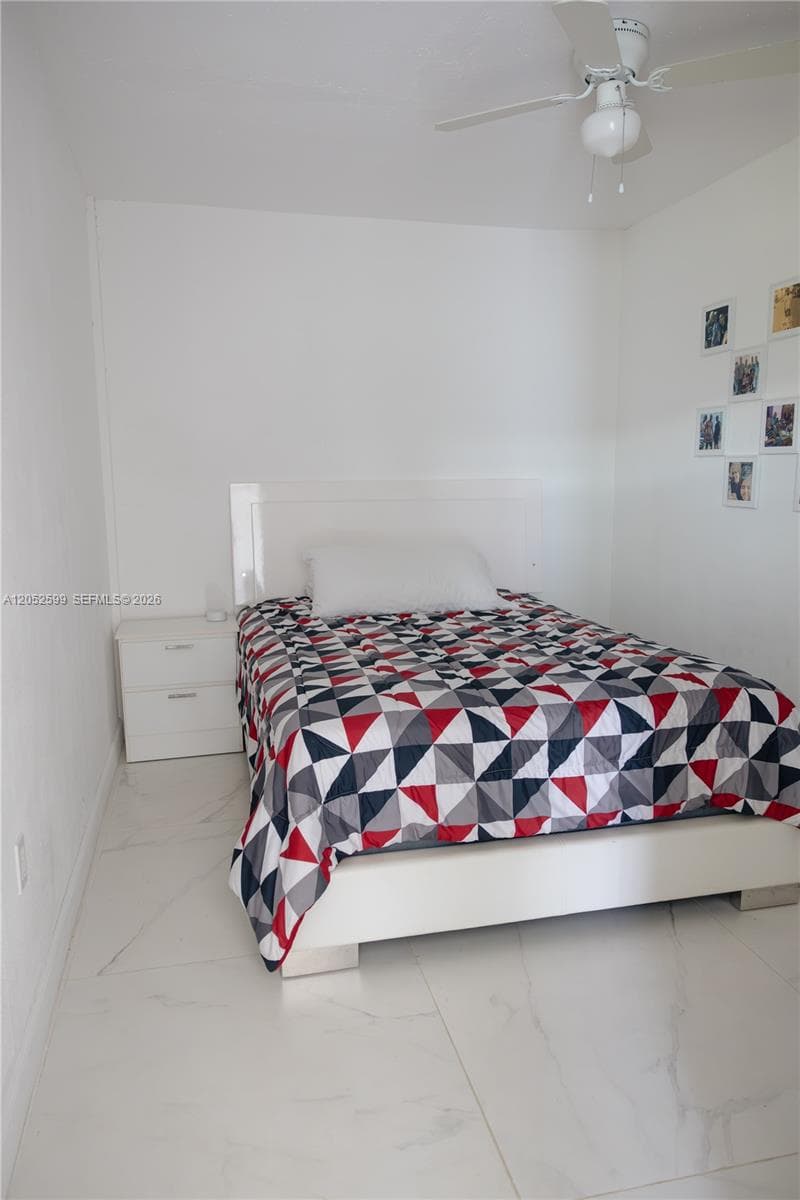 Guest bedroom #1