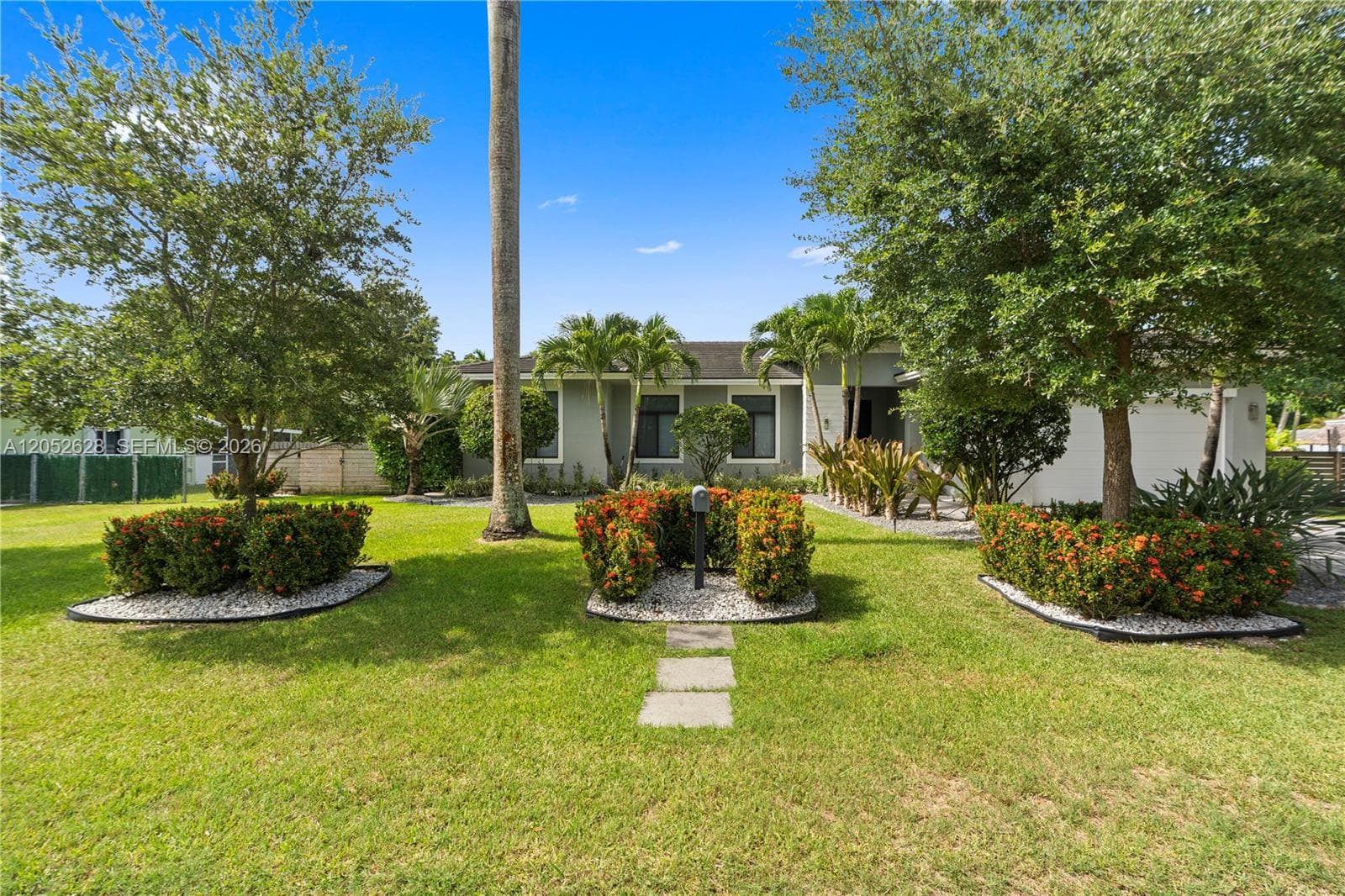 9340 SW 177th St #- photo 2