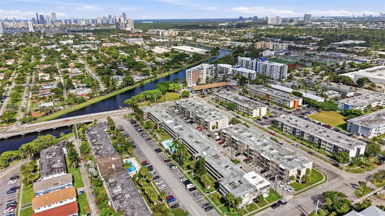 FLORIDIAN ARMS CONDO · #209 in North Miami Beach - Photo 46