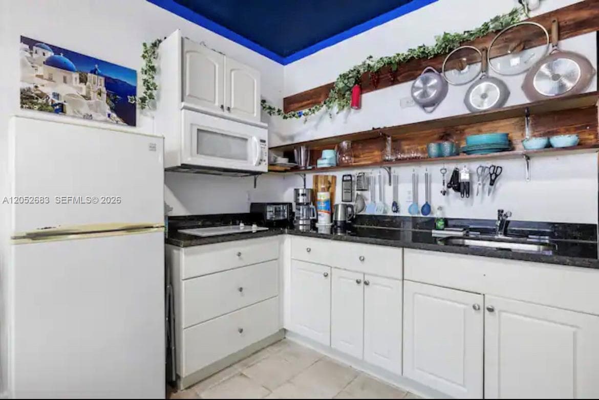 THE MANTELL CONDO · #302 in Miami Beach - Photo 5