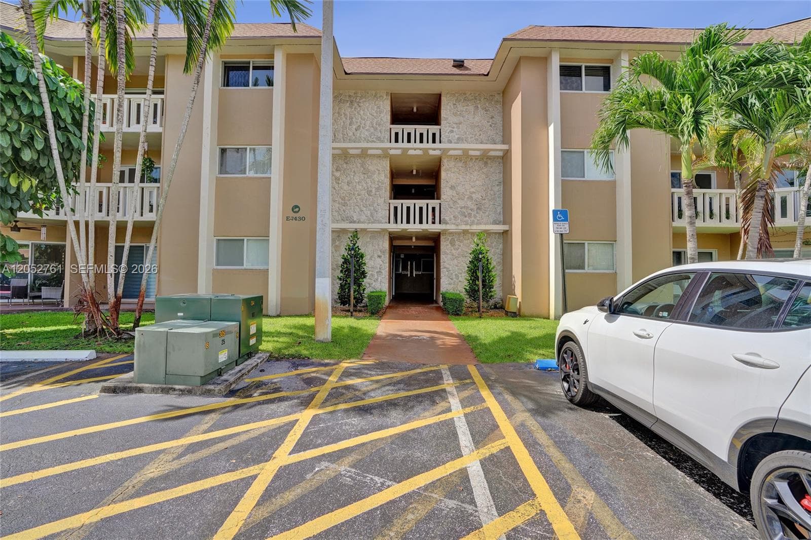 Villas of Miami Lakes · #E107 in Miami Lakes - Photo 37