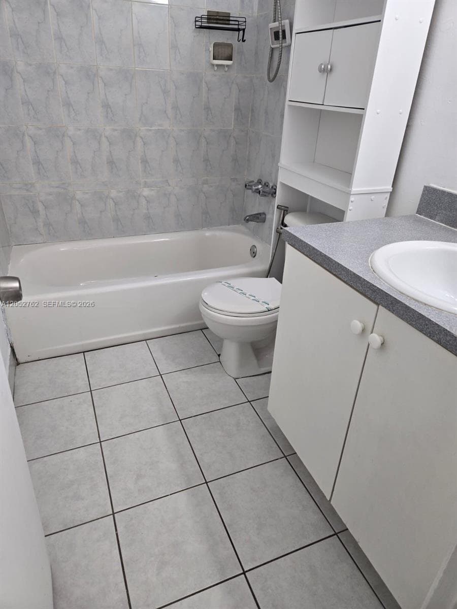 LAKEWOOD VILLAS CONDO · #A202 in Miami - Photo 19