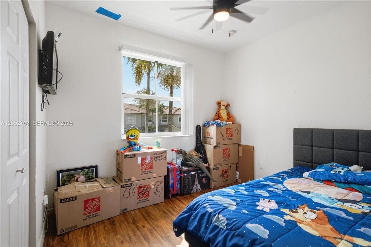 976 NE 42nd Ave #0 photo 20