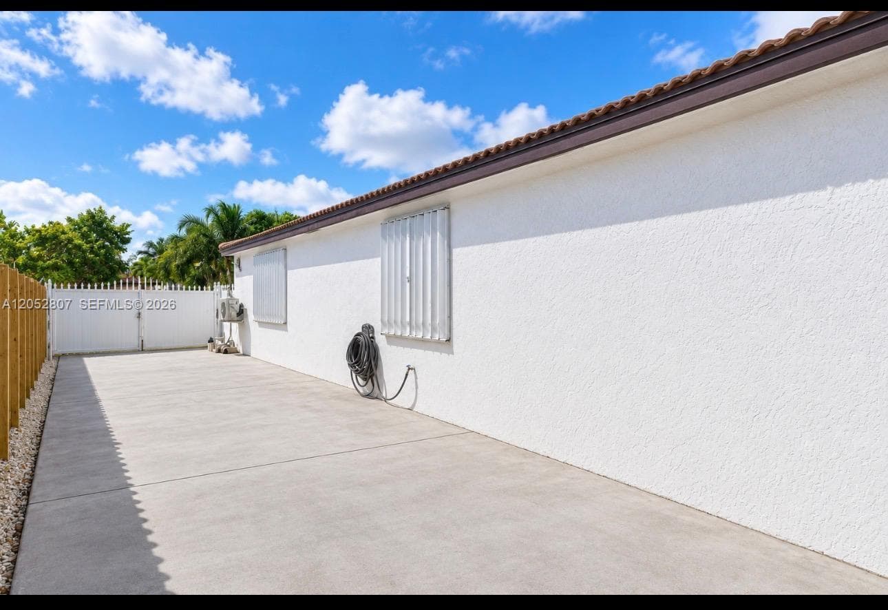 25237 SW 133 PL photo 4