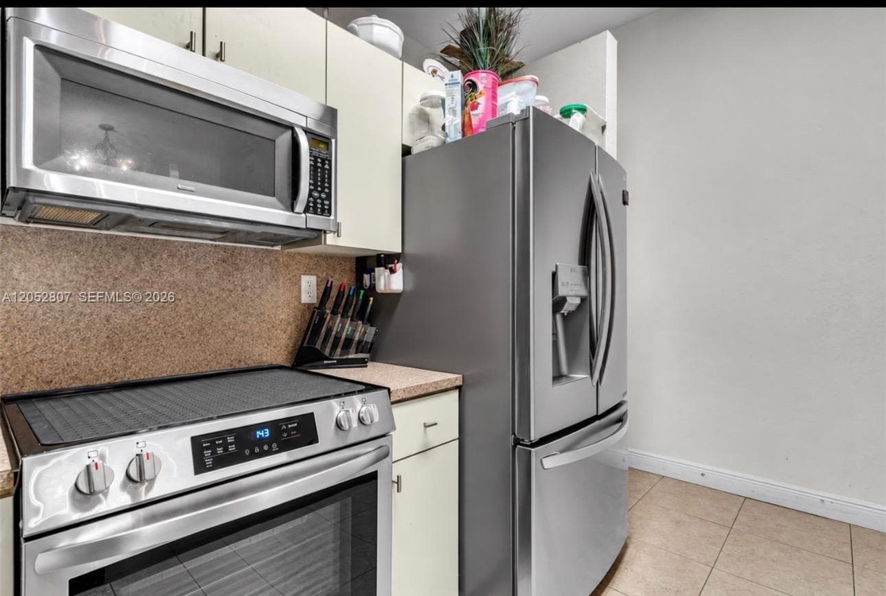 25237 SW 133 PL photo 8