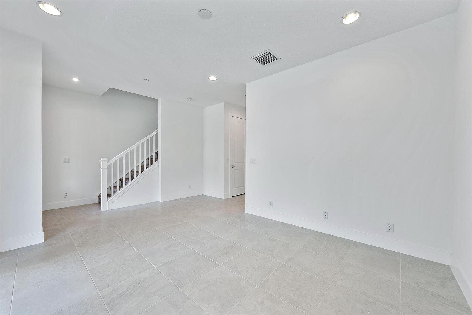 FAMILY ROOM 2