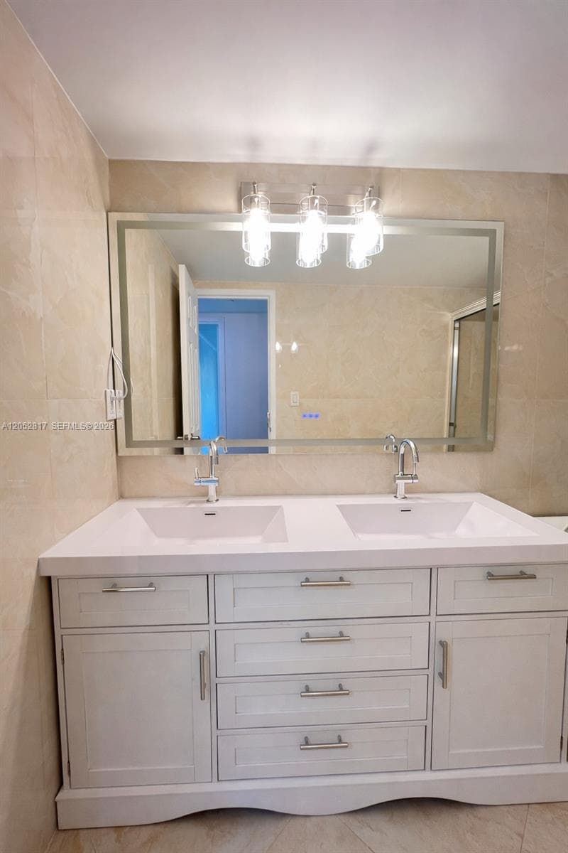 PARKER DORADO CONDO · #1418 in Hallandale Beach - Photo 7