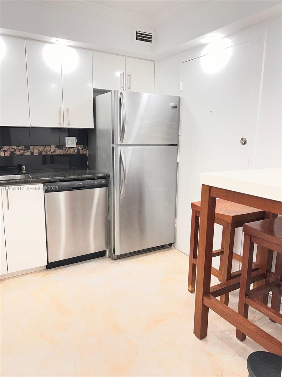 PARKER DORADO CONDO · #1418 in Hallandale Beach - Photo 10