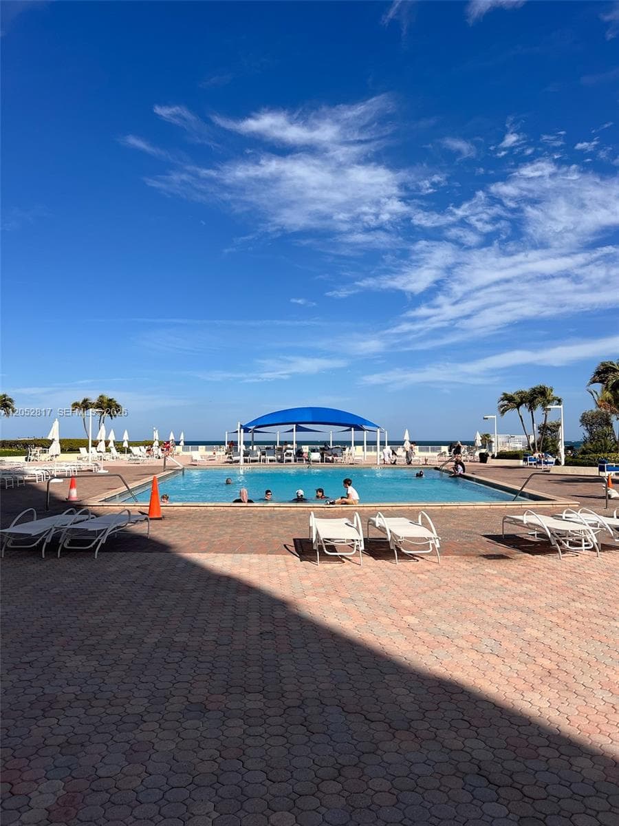 PARKER DORADO CONDO · #1418 in Hallandale Beach - Photo 15